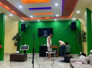 Thi công lắp dàn karaoke cho khách
