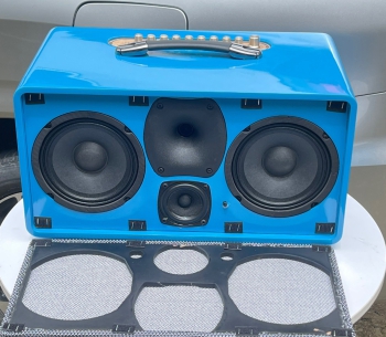 LOA XÁCH TAY PAJERO T-216